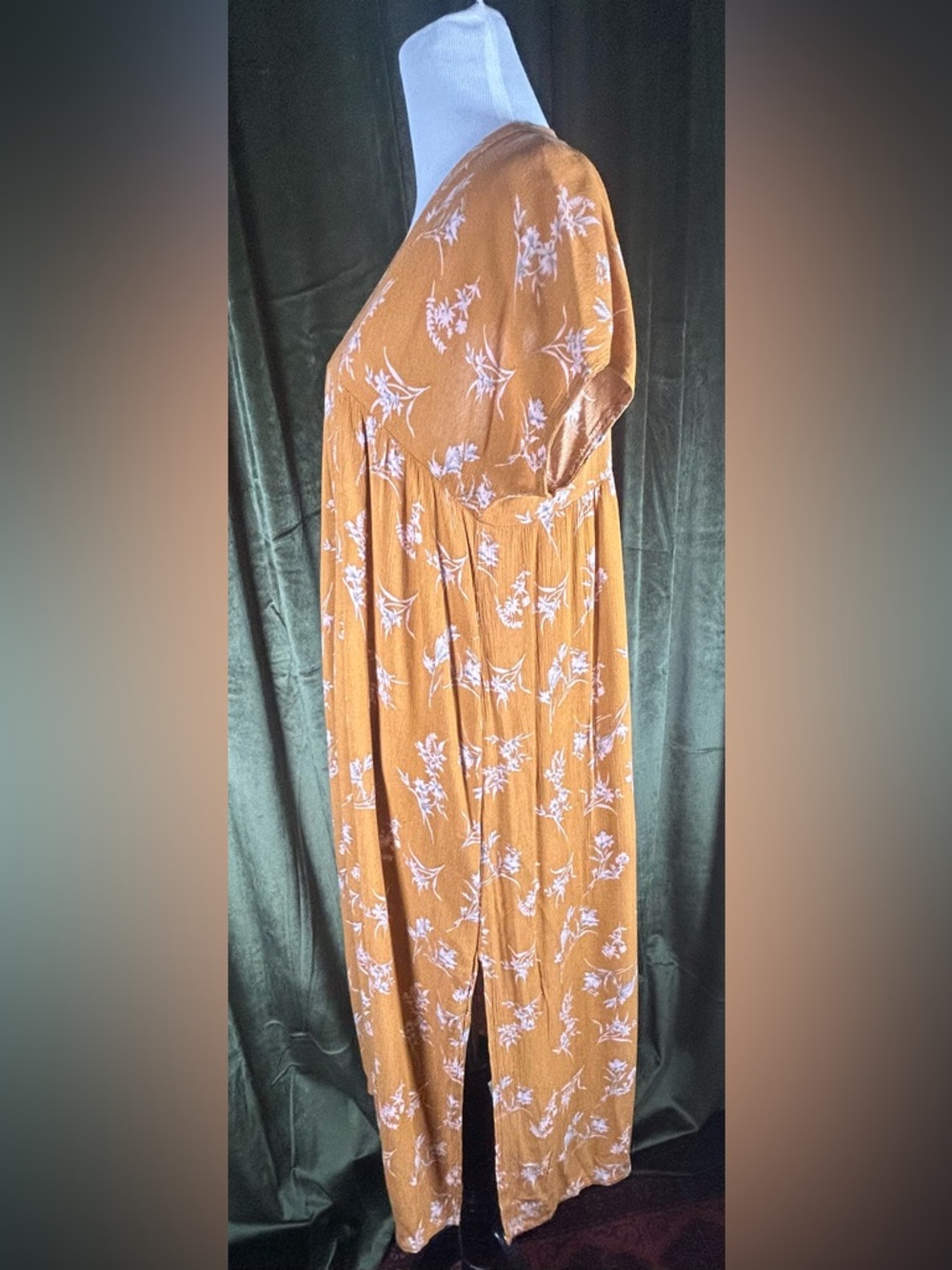 Haley Solar LA | Floral V-Neck Maxi Dress / Caftan - Picture 3 of 6